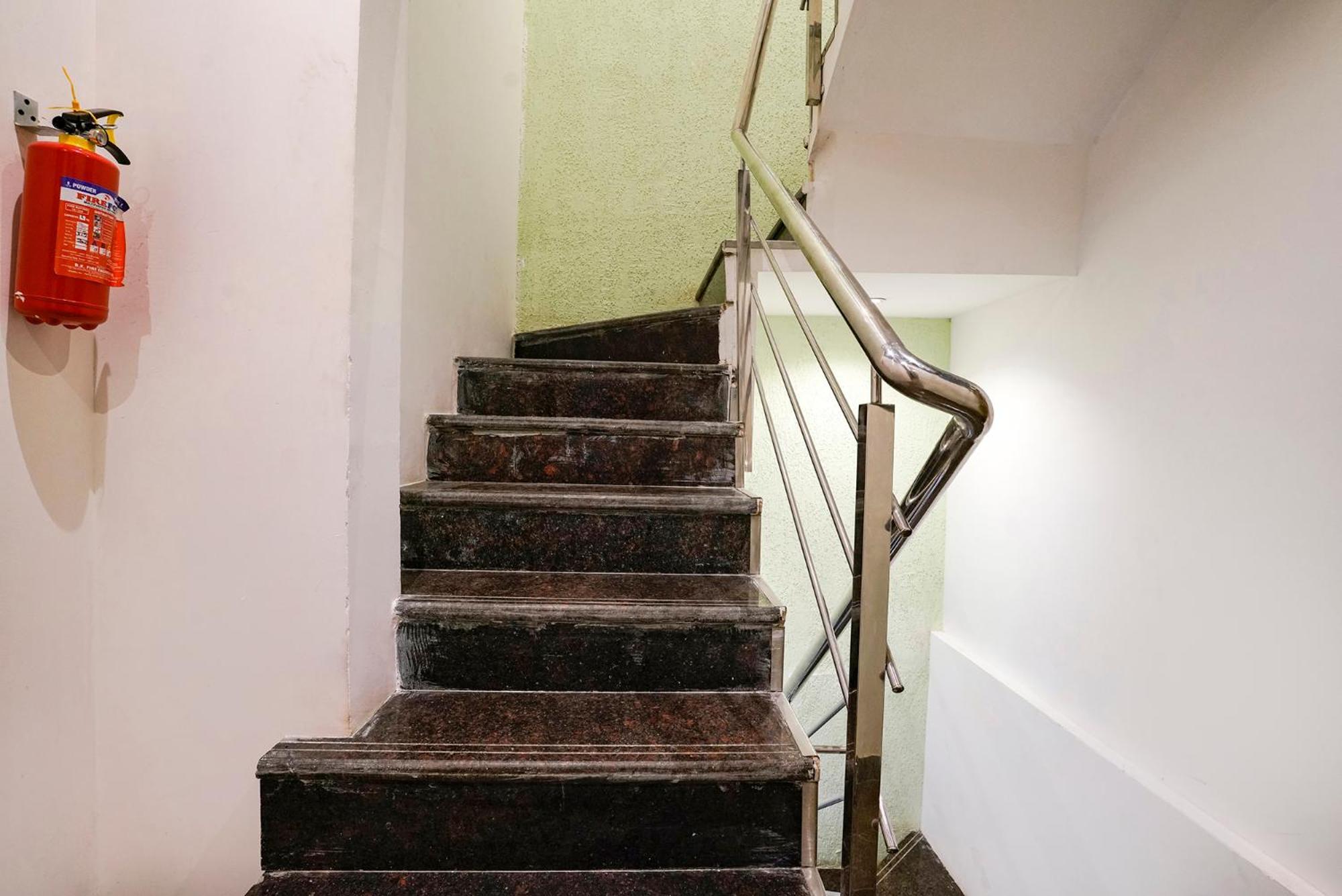 Fabhotel Atithi Residency I - Nr Bkc Мумбаи Экстерьер фото